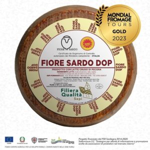 Pecorino Fiore Sardo dop – ovčji polutvrdi sir sa Sardinije.